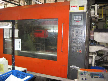UBE 650 ton Injection Moulder_2