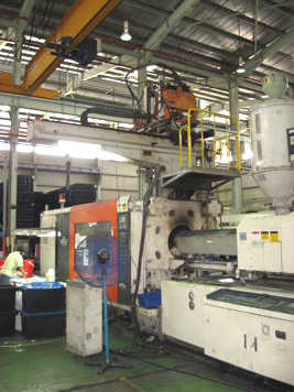 UBE 650 ton Injection Moulder_3