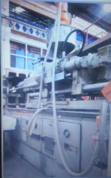 Windsor 850 Ton Injection Moulding Machine-2