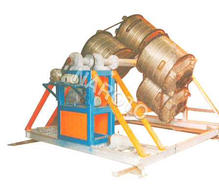 Shuttle Type RotoMoulding Machine
