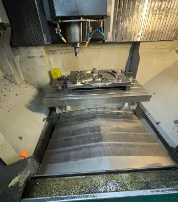 Makino F5 Precision Vertical Machining Center -2