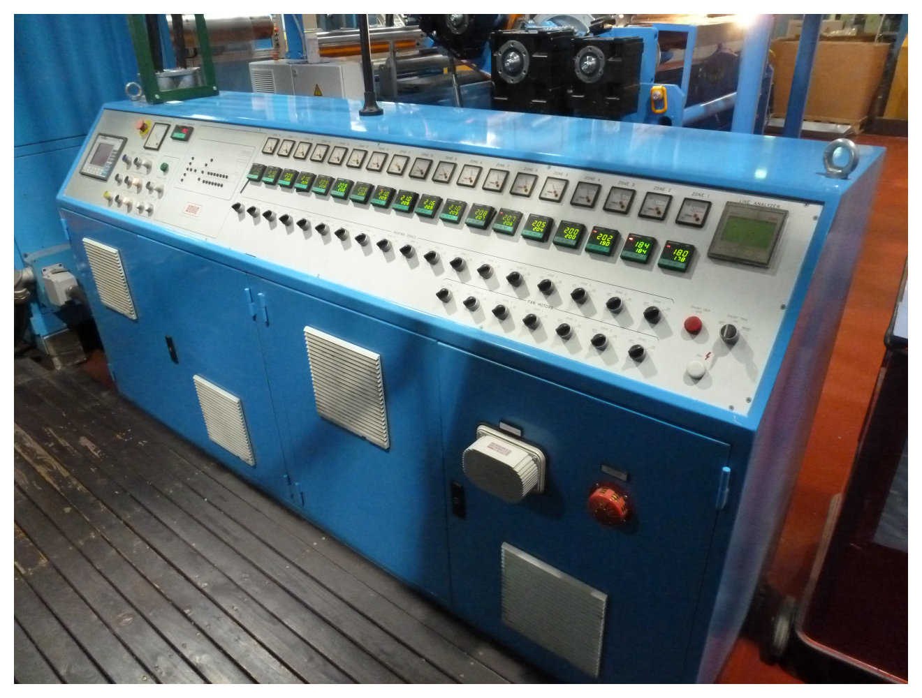 um-16499-3