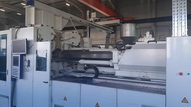 Battenfeld 800 Ton Injection Molding Machine -2