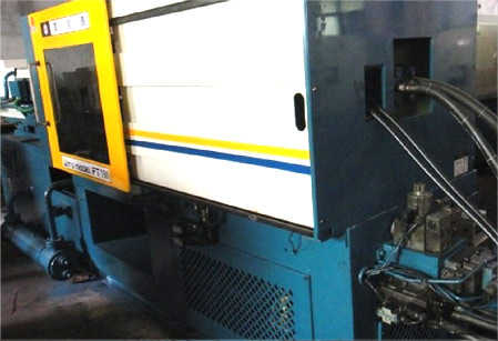 Fu Chun Shin 180 Ton Injection Moulding Machine_1