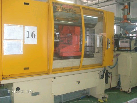 Husky Injection Moulding Machine_4