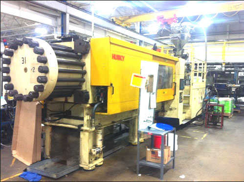 Husky-550 ton-Injection Molding Machine-2