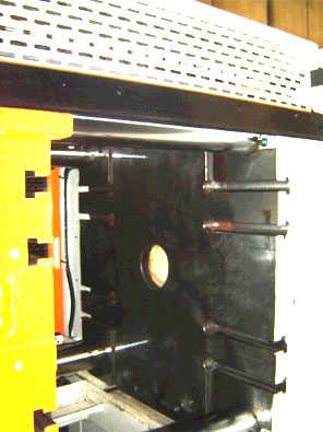 Niigata-150 ton-Injection Molding Machine-3