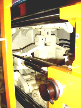 Niigata-150 ton-Injection Molding Machine-5