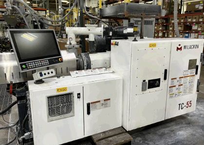 Cincinnati Milacron Conical Twin Screw Extruder-1