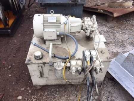 6" Beringer Slide Plate Screen Changer-2