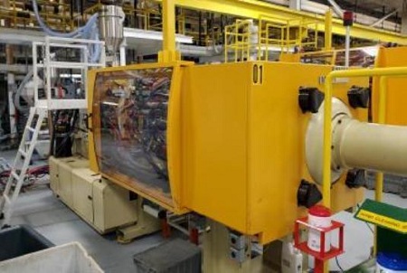 Husky 160 Ton Injection Moulding Machine-2