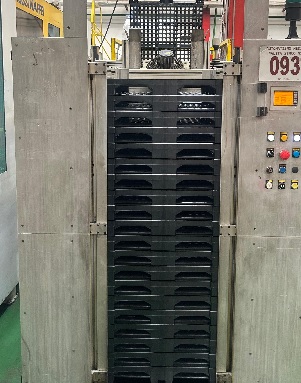 Krauss Maffei 1000 Ton Injection Moulding Machine -1