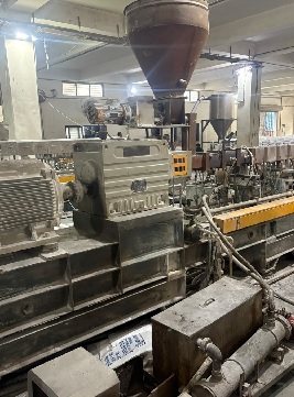 Nanjing Counter Rotating Twin Screw Extruder - 2