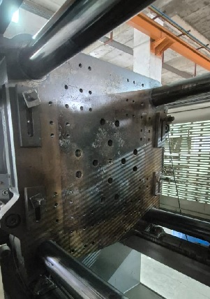 Nissei 280 Ton Injection Moulding Machine - 2