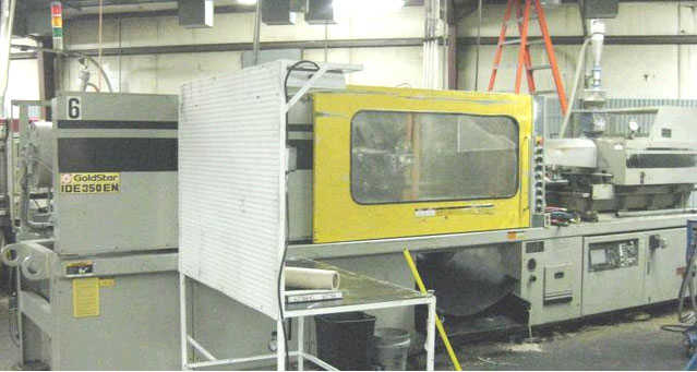350 Ton LG / GoldStar Injection Molding Machine