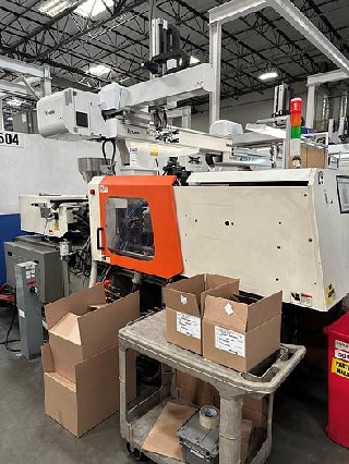 Victor Taichung 143 Ton Injection Moulding Machine